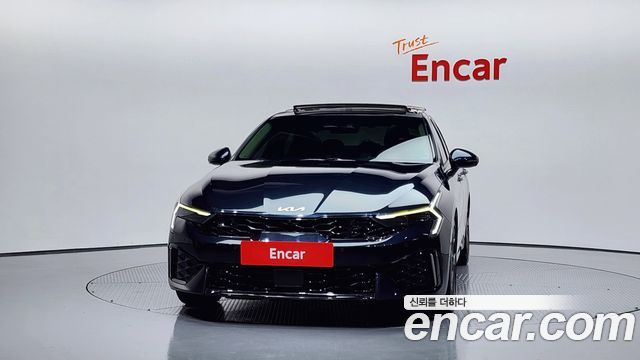 Kia Новый гибрид K5 третьего поколения 2024