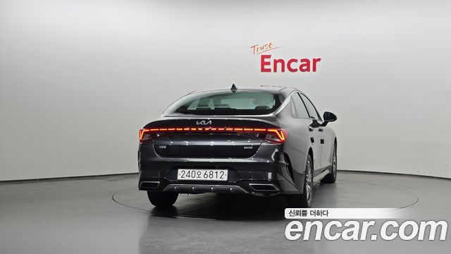 Kia K5 Гибрид 3-го поколения 2023