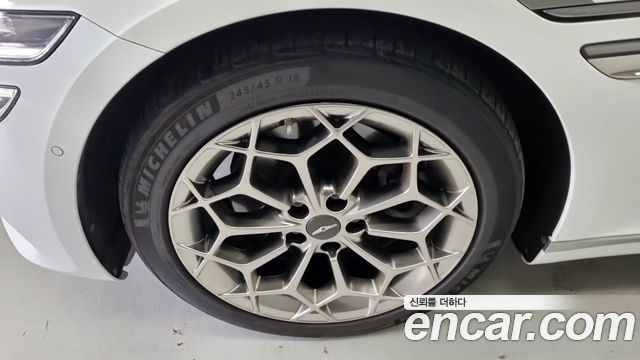 Genesis G80 (RG3) 2021