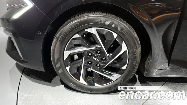 Kia Hybrid K5 третье 2024