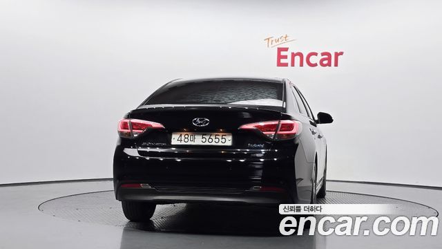 Hyundai НЧ Соната Гибрид 2017