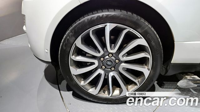 Land Rover Рендж Ровер 4 поколения. 2017