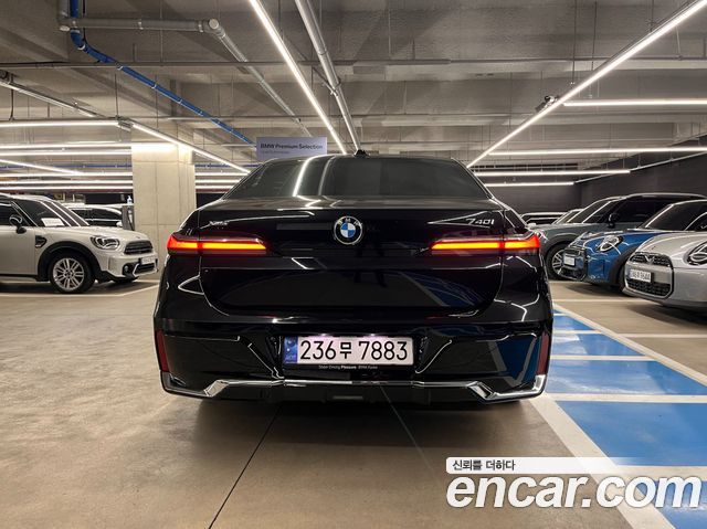 BMW 7 Series (G70) 2024