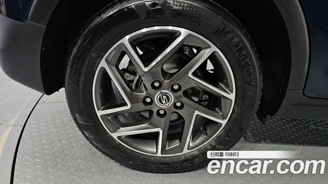 KG Mobility (Ssangyong) Очень новый Тиволи 2022