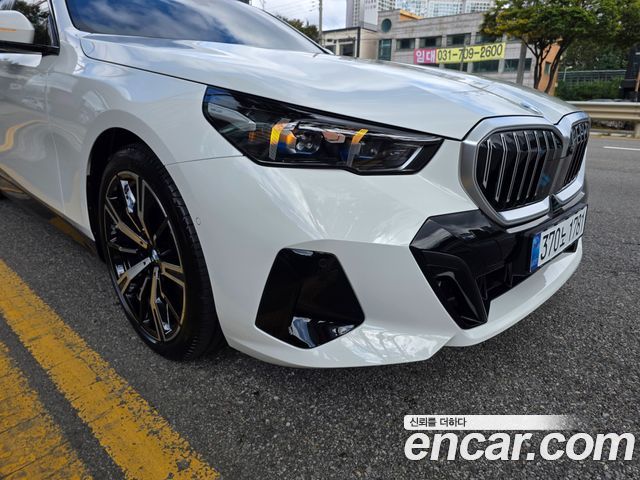 BMW 5 серия (G60) 2026