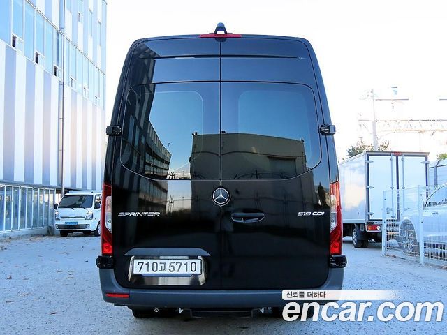 Mercedes-Benz спринтер 2022