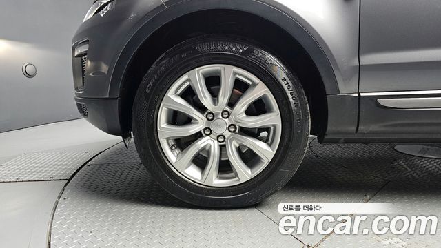 Land Rover Рендж Ровер Эвок 2017