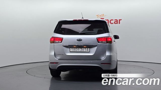 Kia Carnival 2016