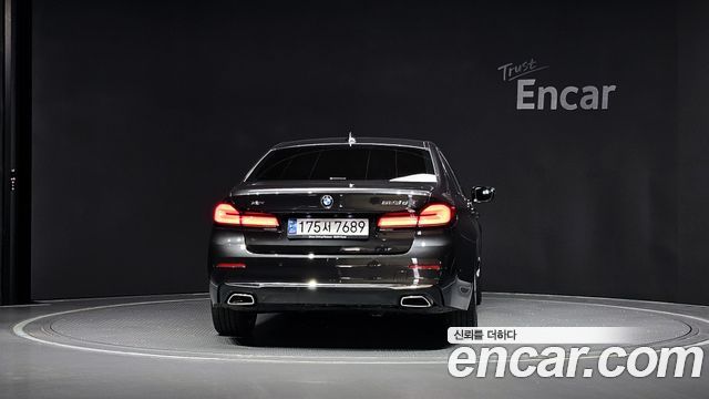 BMW 5 серия (G30) 2021