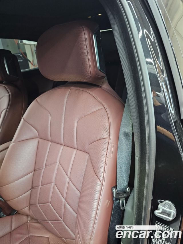 BMW 7 Series (G70) 2024