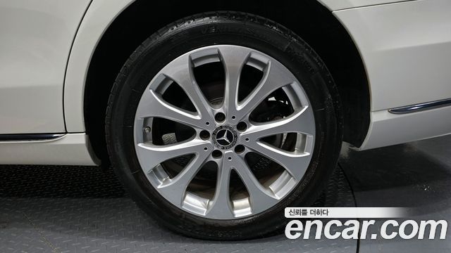 Mercedes-Benz E-Class W213 2020