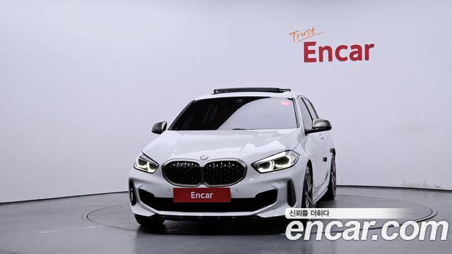 BMW 1 серия (F40) 2023