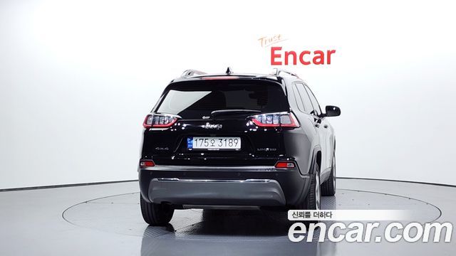 Jeep Чероки (КЛ) 2022