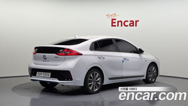 Hyundai ИОНИК Гибрид 2016