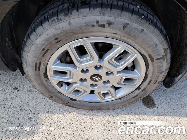 Hyundai Стария 2025