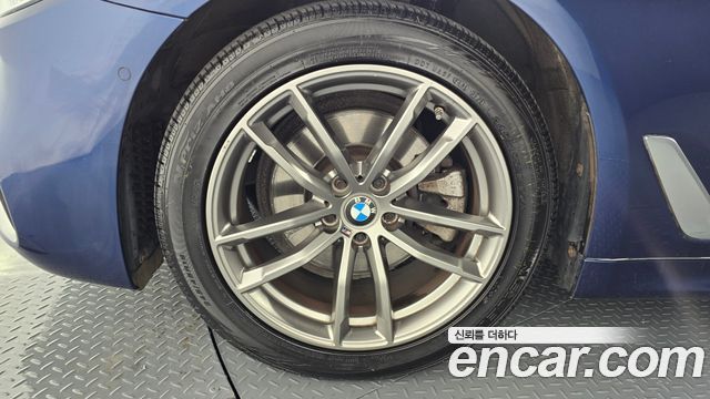 BMW 5 серия (G30) 2020