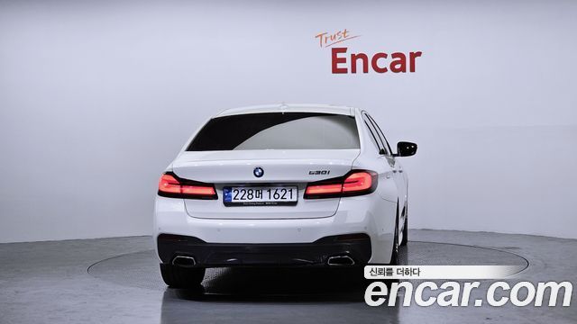 BMW 5 Series (G30) 2021