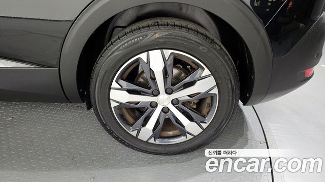 Peugeot 5008 2-го поколения 2021