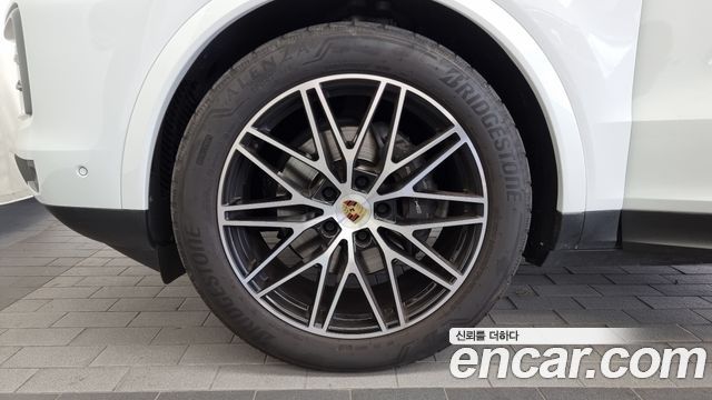 Porsche Cayenne (PO536) 2024