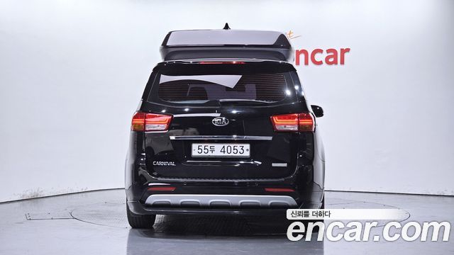 Kia Совершенно новый карнавал 2016