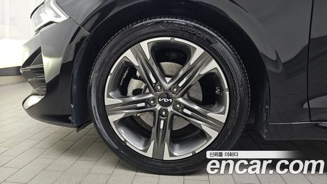 Kia К5 3-го поколения 2023