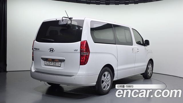 Hyundai Grand Starex 2021