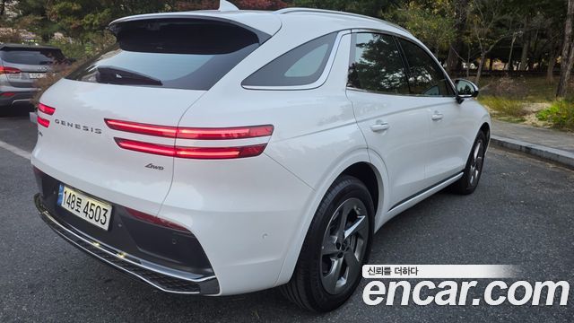 Genesis GV70 2025