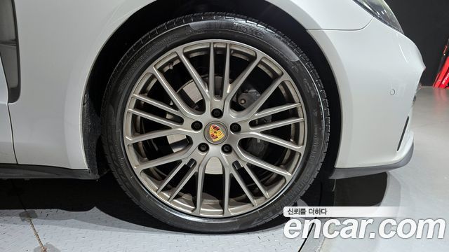 Porsche Панамера (971) 2023