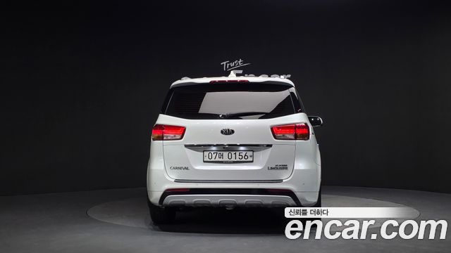 Kia Совершенно новый карнавал 2017