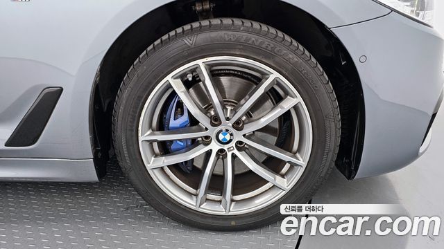BMW 5 серия (G30) 2017