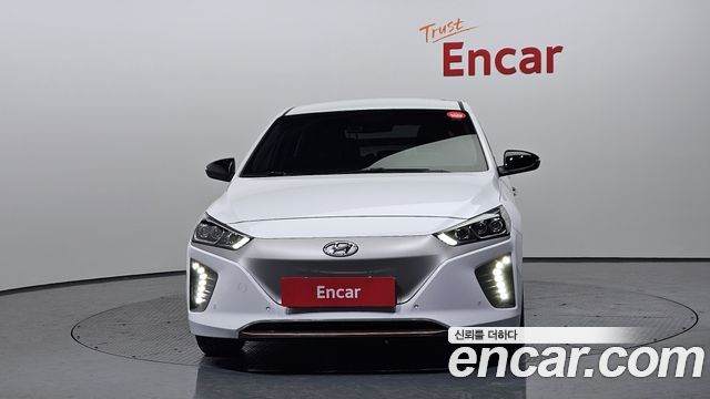 Hyundai ИОНИК Электрик 2017