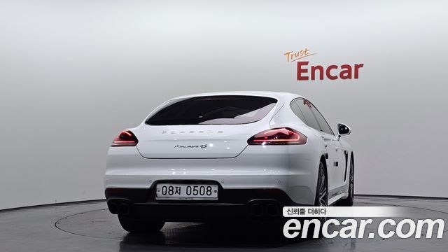 Porsche Panamera 2016
