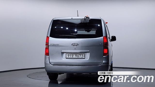 Hyundai Grand Starex 2016