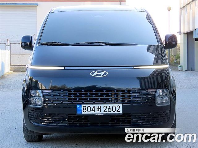 Hyundai Стария 2023