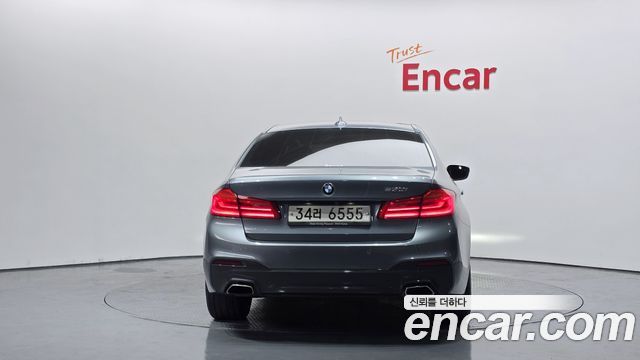 BMW 5 серия (G30) 2017