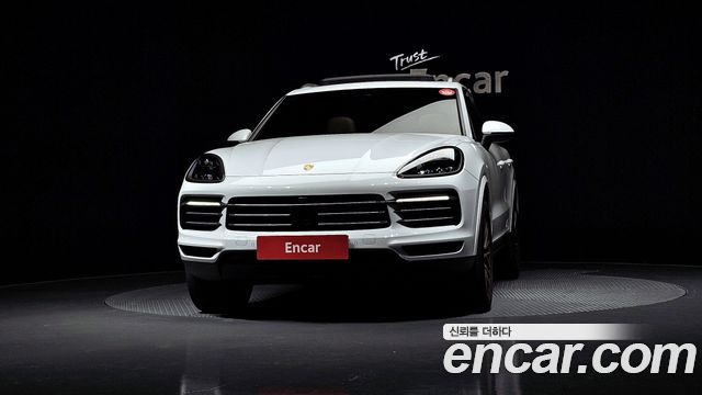 Porsche Кайенна (PO536) 2021