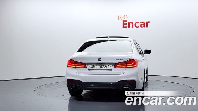 BMW 5 Series (G30) 2017