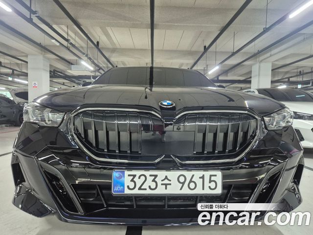 BMW 5 серия (G60) 2025
