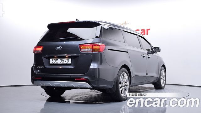 Kia Совершенно новый карнавал 2016