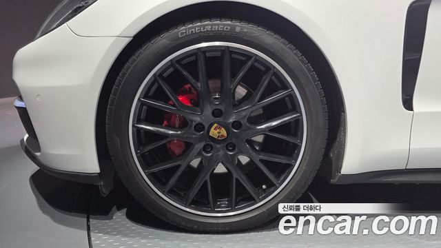 Porsche Панамера (971) 2018