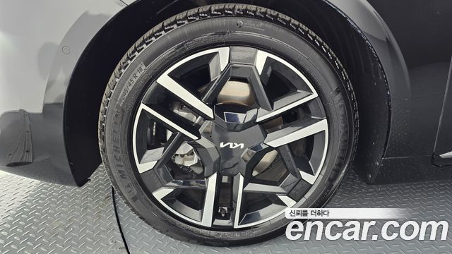 Kia Новый гибрид K8 2025