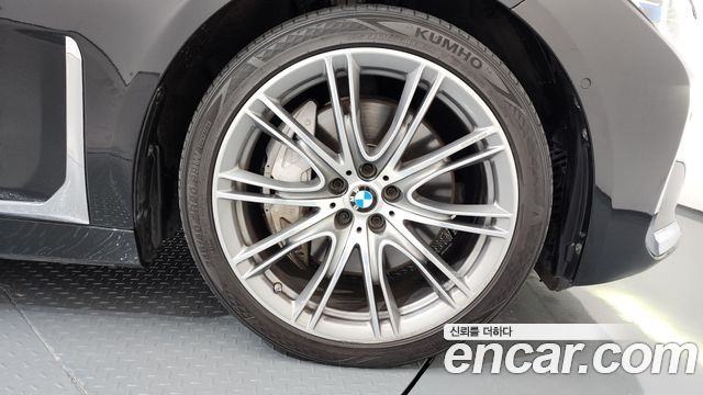 BMW 7 серия (G11) 2020
