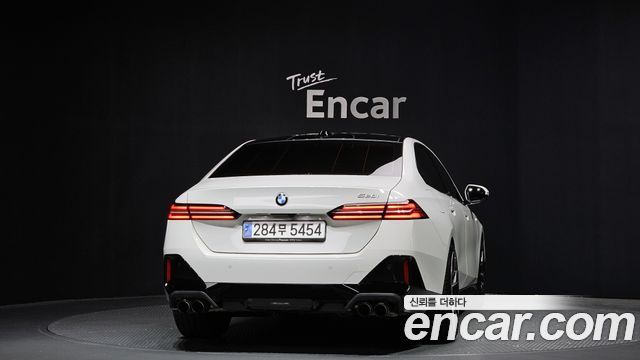 BMW 5 серия (G60) 2024