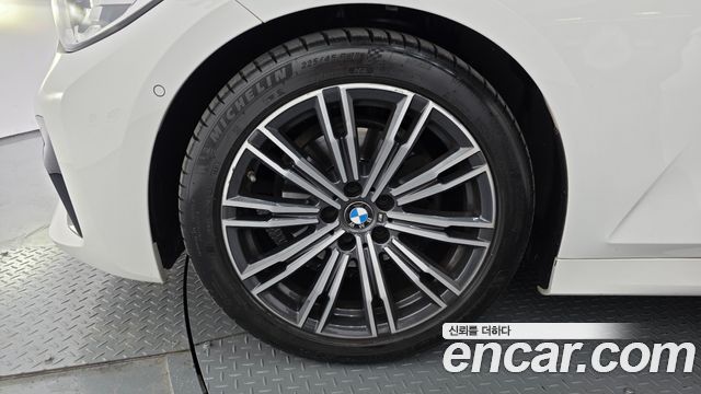 BMW 3 серия (G20) 2022