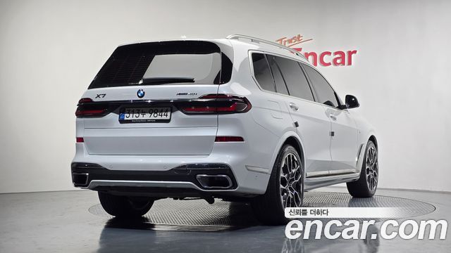 BMW Х7 (G07) 2024