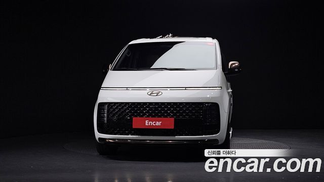 Hyundai Staria 2025