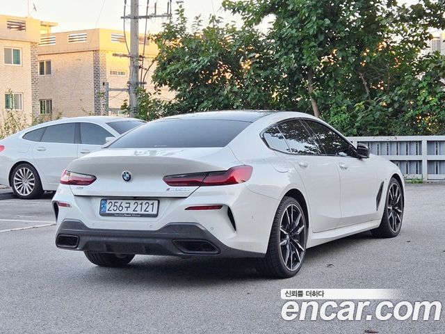 BMW 8 Series (G15) 2025