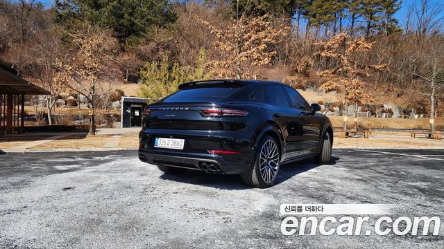 Porsche Кайенна (PO536) 2023