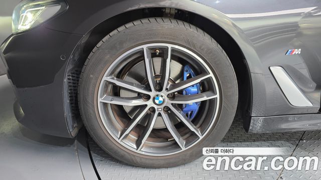 BMW 5 Series (G30) 2023