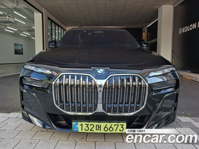 BMW 7 Series (G70) 2025